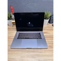 MacBook Pro 15'' (2018)